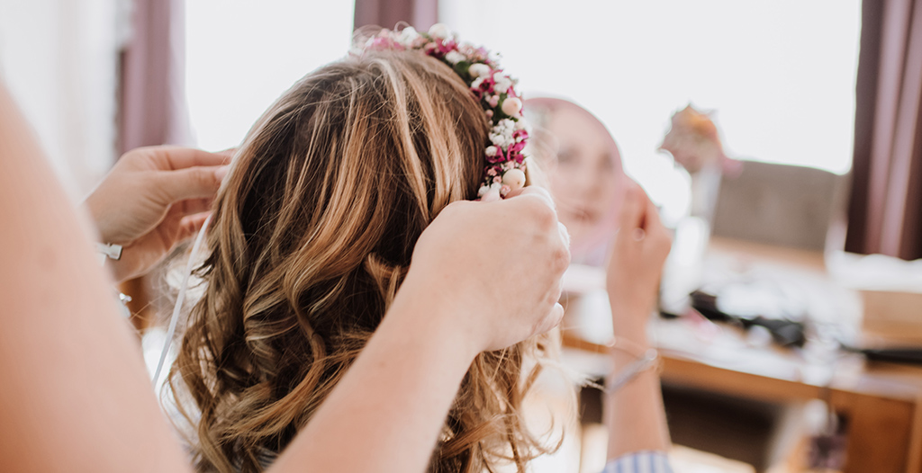 Blumenkranz als Accesoire für die Brautfrisur