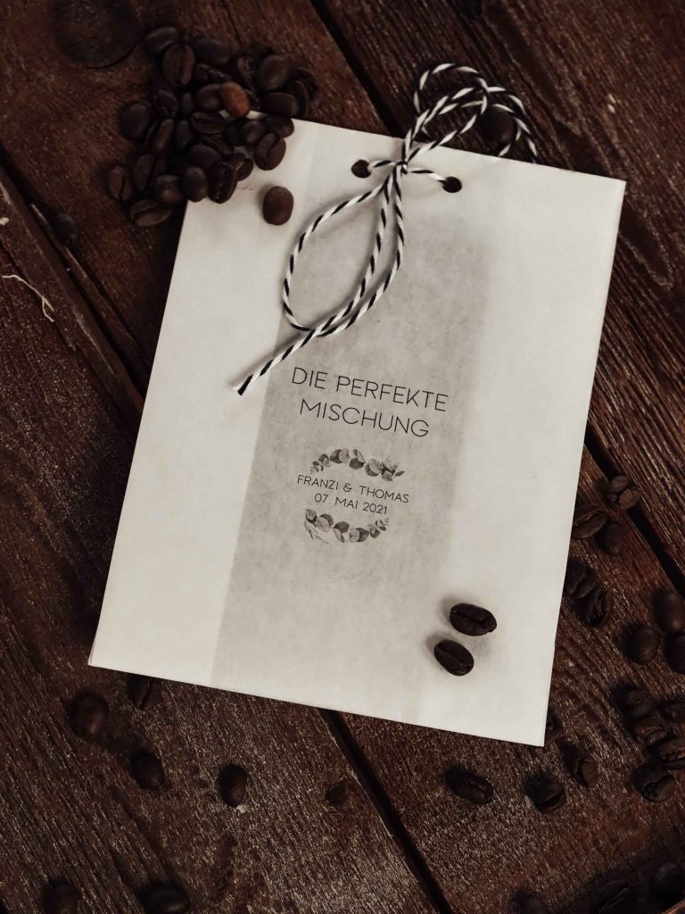 Gastgeschenke Kaffeebohnen in Papiertüte