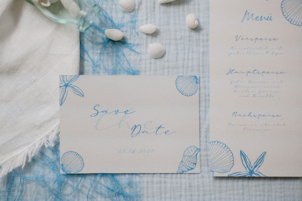 Beispiel einer Save-the-Date Karte Save-the-Date Karte Papeterie