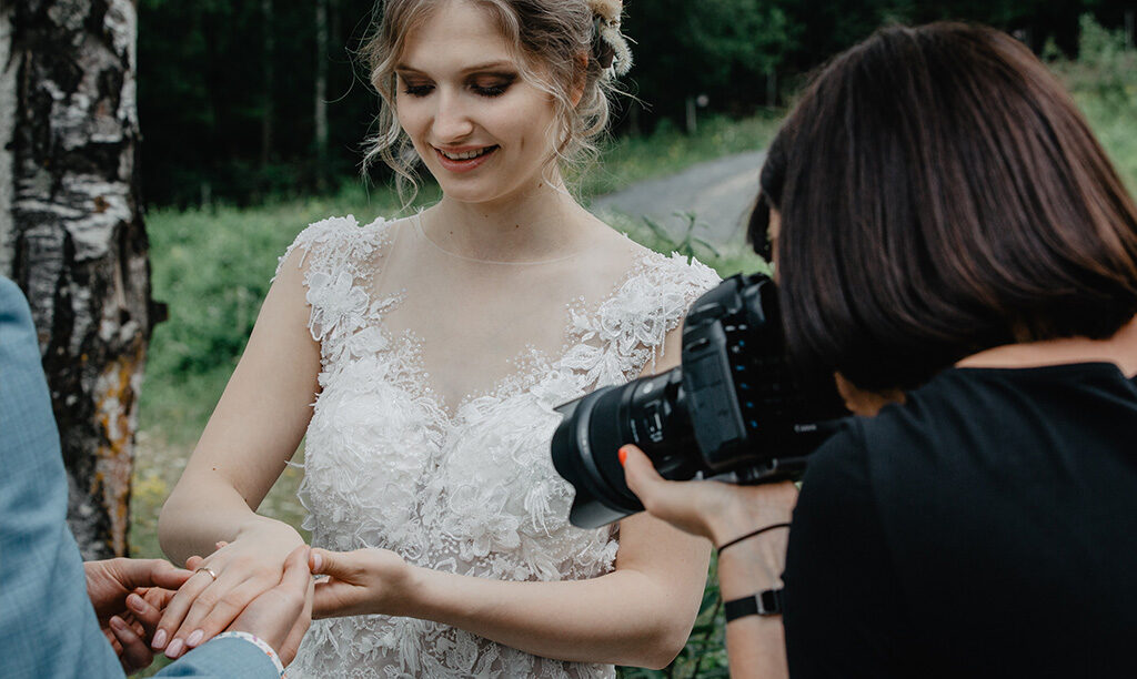 Liveaufnahmen bei Fotos für die Green Love Hochzeitsmesse Vorbereitungen der Hochzeitsmesse mit Detailfotos
