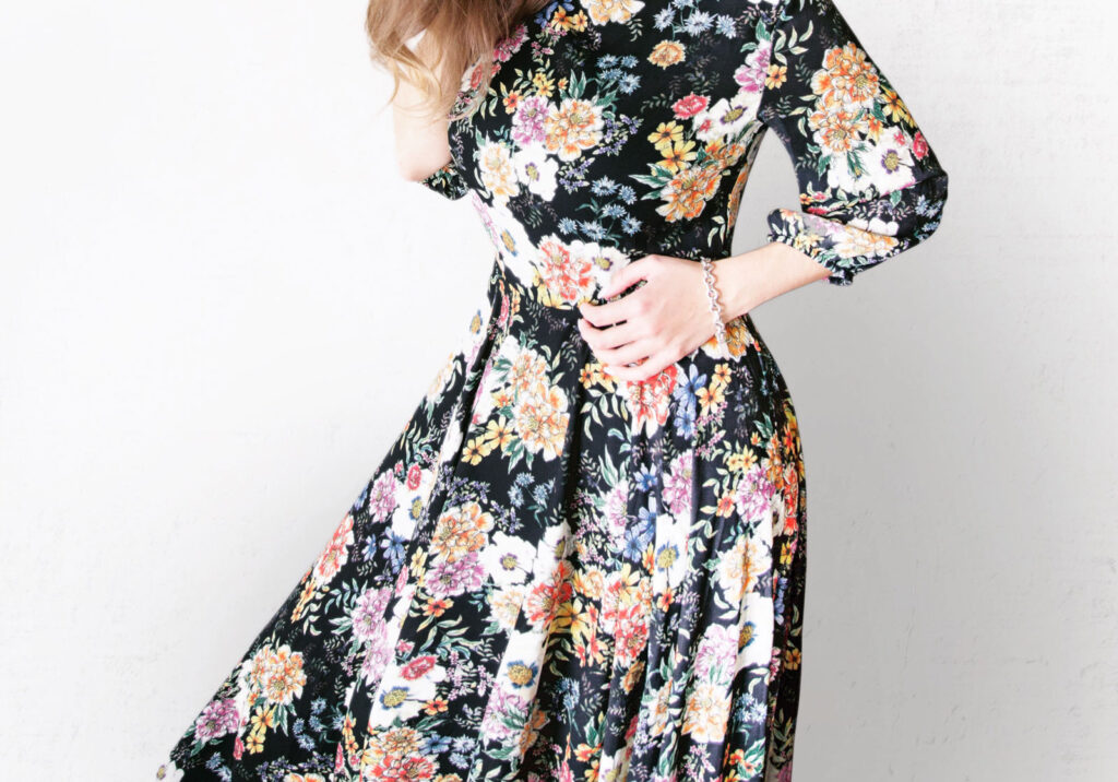 obsessed-with-this-dress-2021-08-29-01-01-48-utc