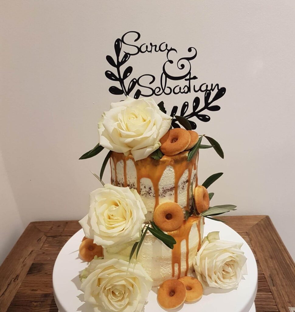 Cake Topper mit Namen und passender Umrandung Cake Topper mit Namen und passender Umrandung