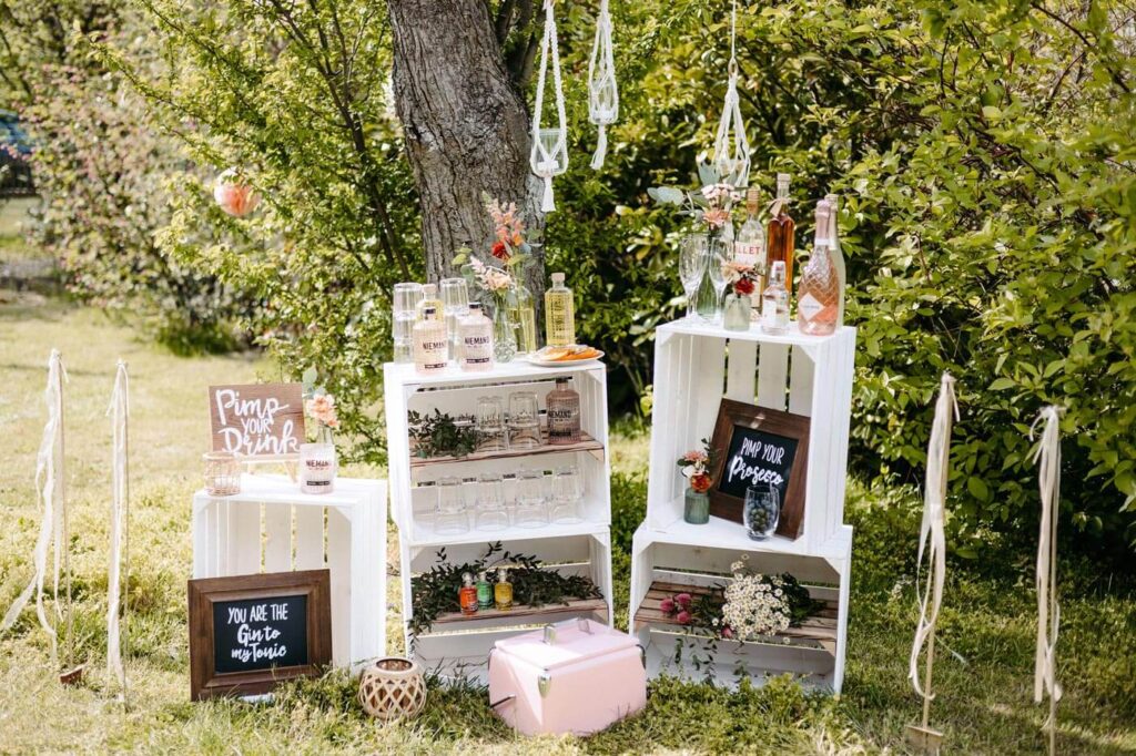 Dekoration einer Sektbar Dekoration einer Sektbar