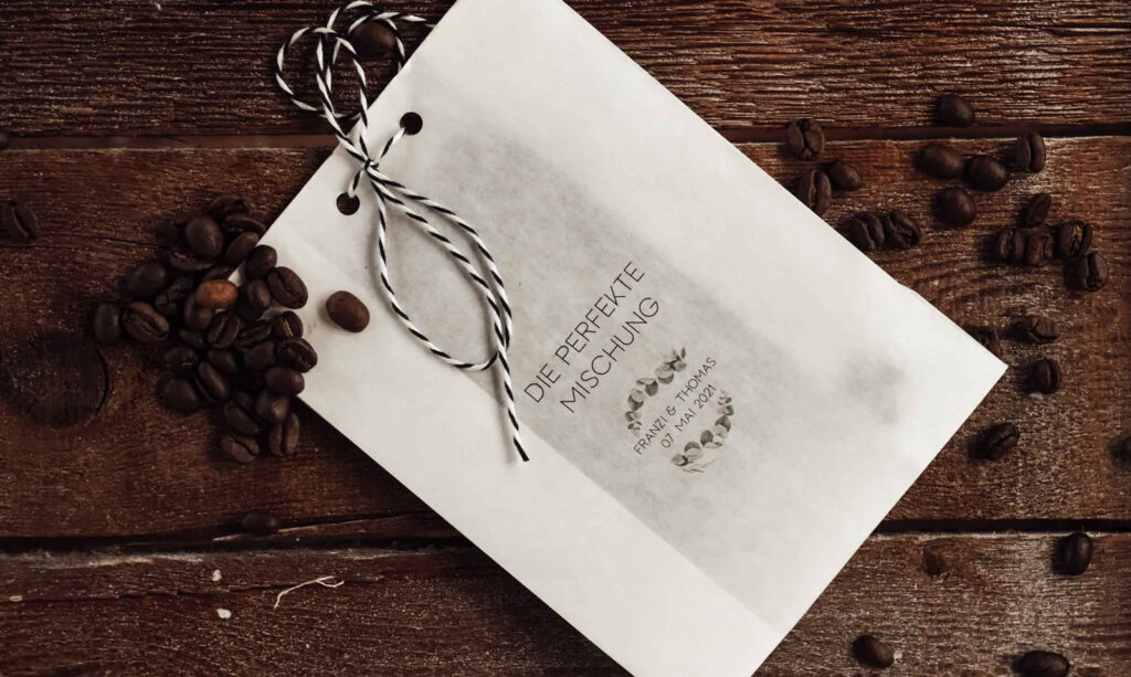 Idee für ein Gastgeschenk aus Kaffebohnen Gastgeschenk Kaffeemischung