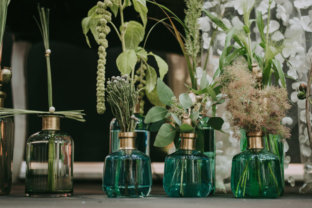 Farbkonzept einer Tischdekoration in Grün Farbkonzept einer grünen Tischdekoration