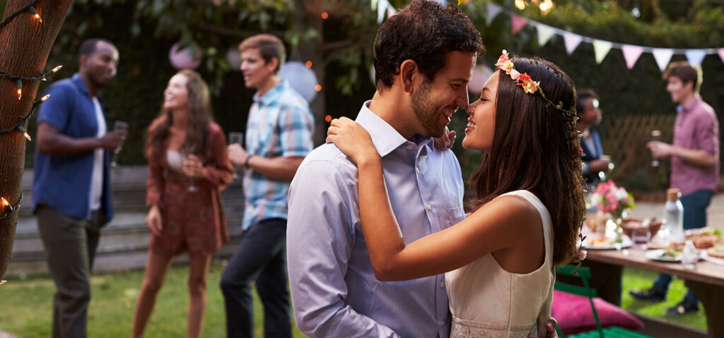 ZWAYT Blog Titelbild Verlobungskleid Ratgeber ZWAYT Blog Titelbild Verlobungskleid Ratgeber