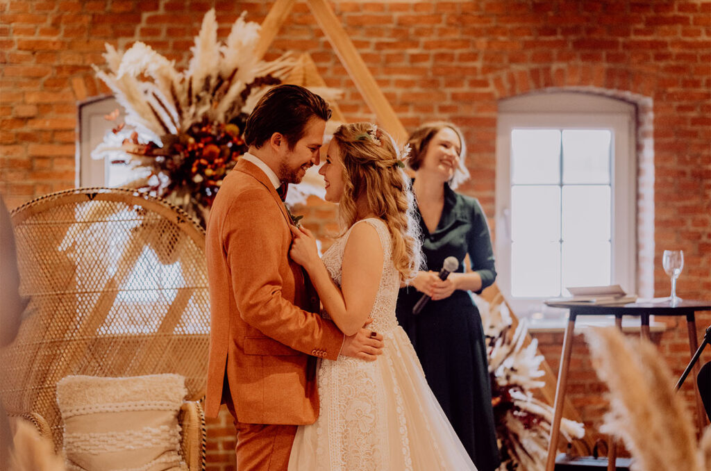 Titelbild 3 Gründe für professionellen Trauredner & Traurednerin Titelbild 3 Gründe für professionellen Trauredner & Traurednerin