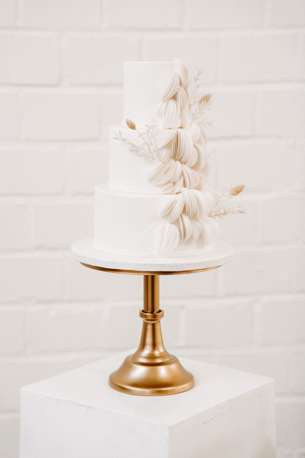 Hochzeitstorte in weiß