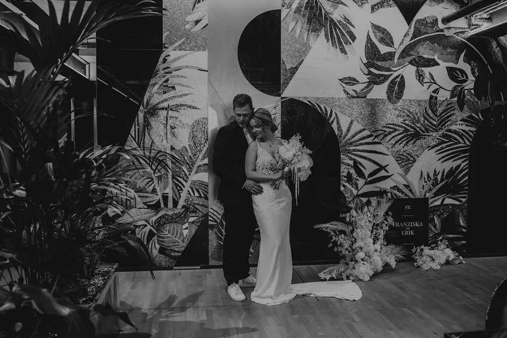 Brautpaar genießt den Moment