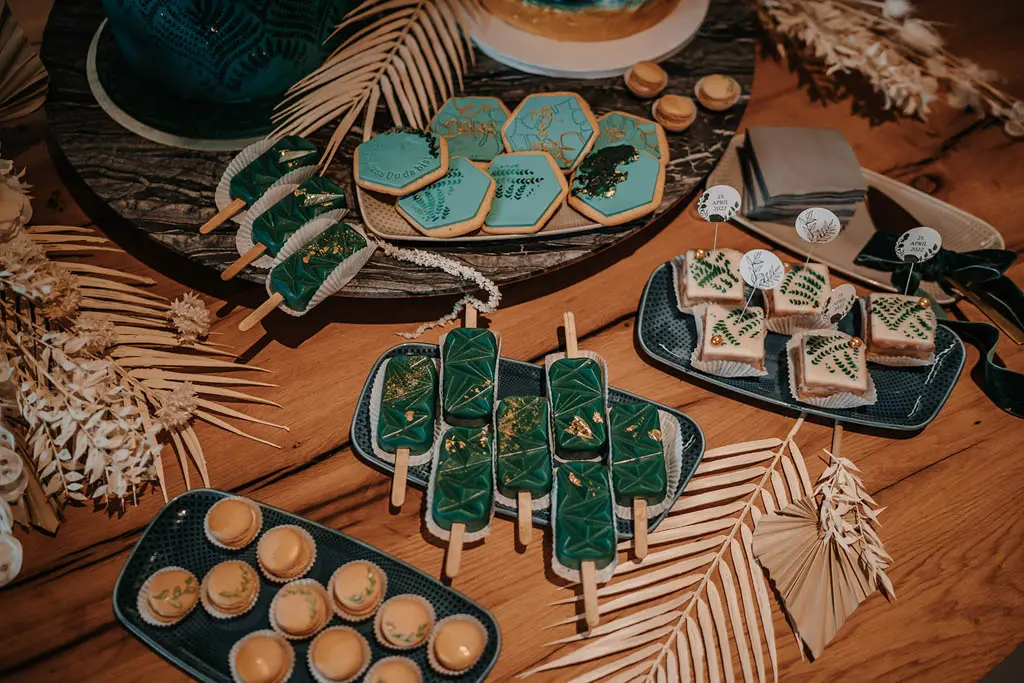 Kekse und andere Konditoreiprodukte Kekse und andere Konditoreiprodukte