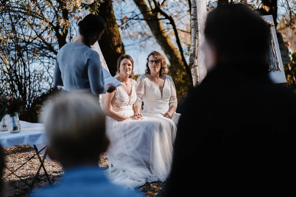 Hochzeitspaar bei der Traurede Hochzeitspaar bei der Traurede